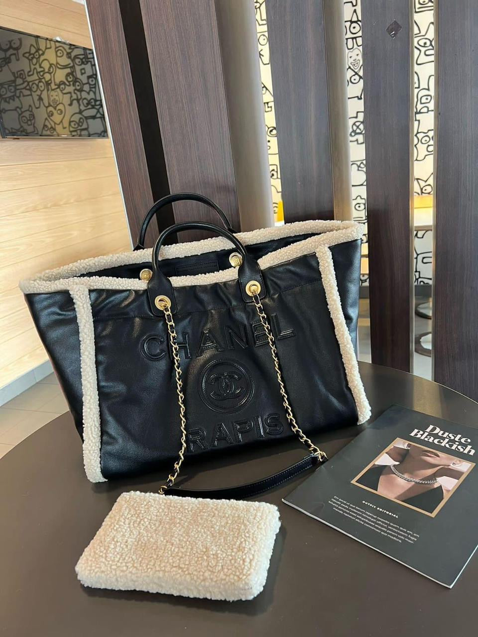 Chanel bag tote