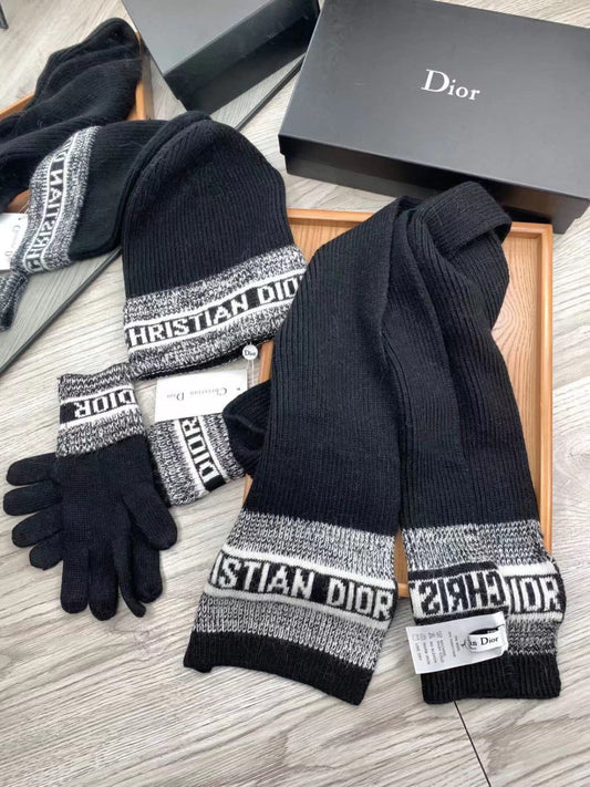 Dior scarf - hat - gloves set