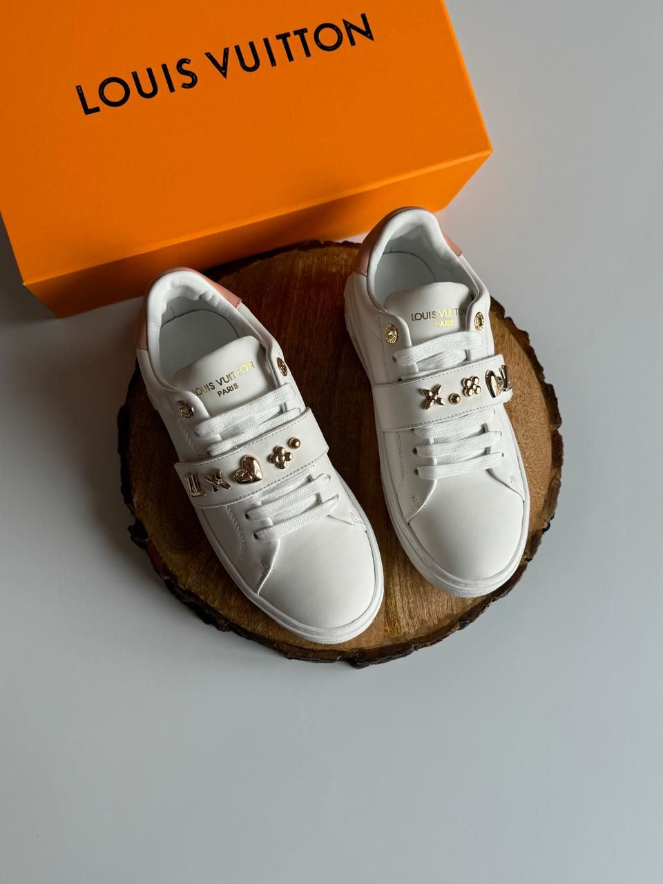 Lv sneakers