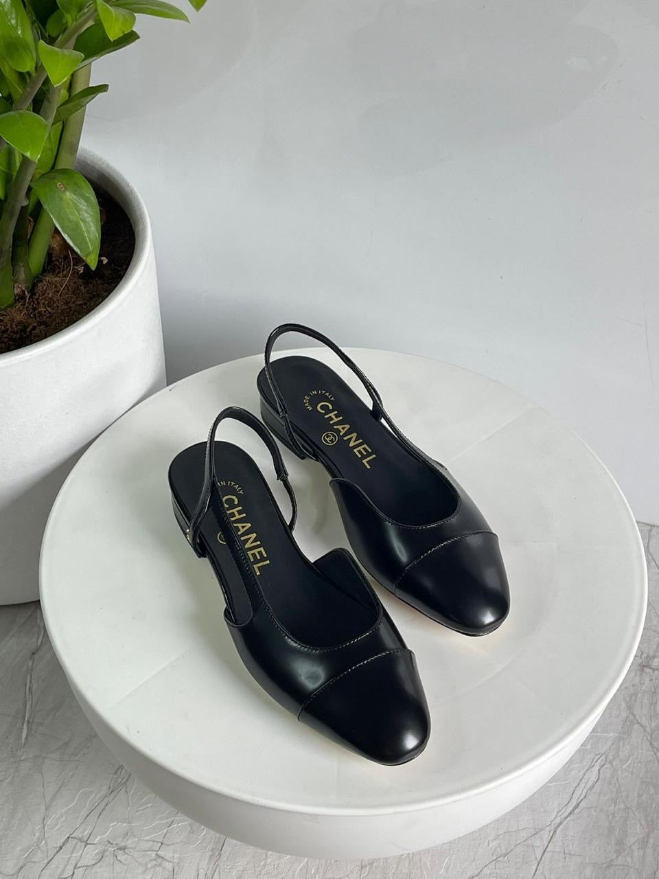 Chanel heels - low heels flat