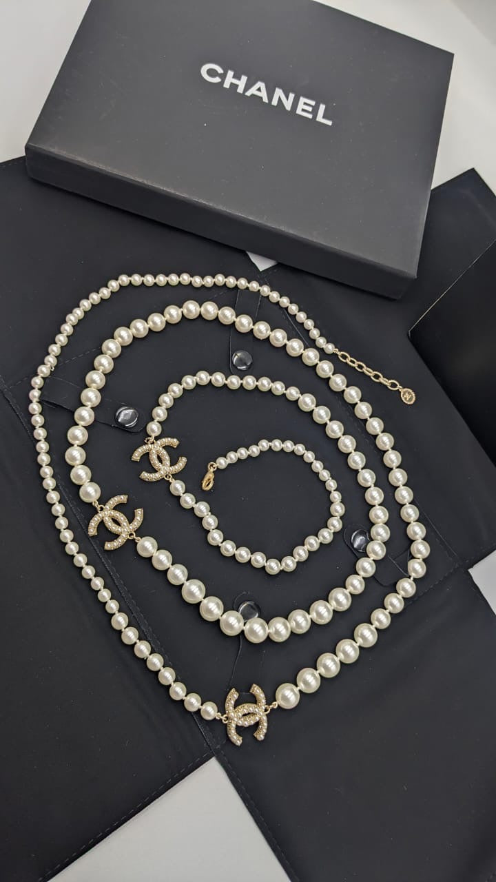 Chanel necklace - pearl long