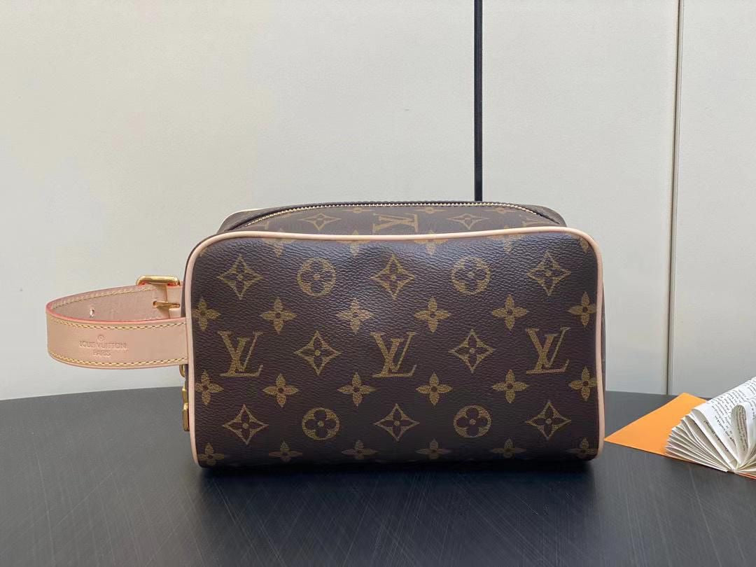 Lv bag men