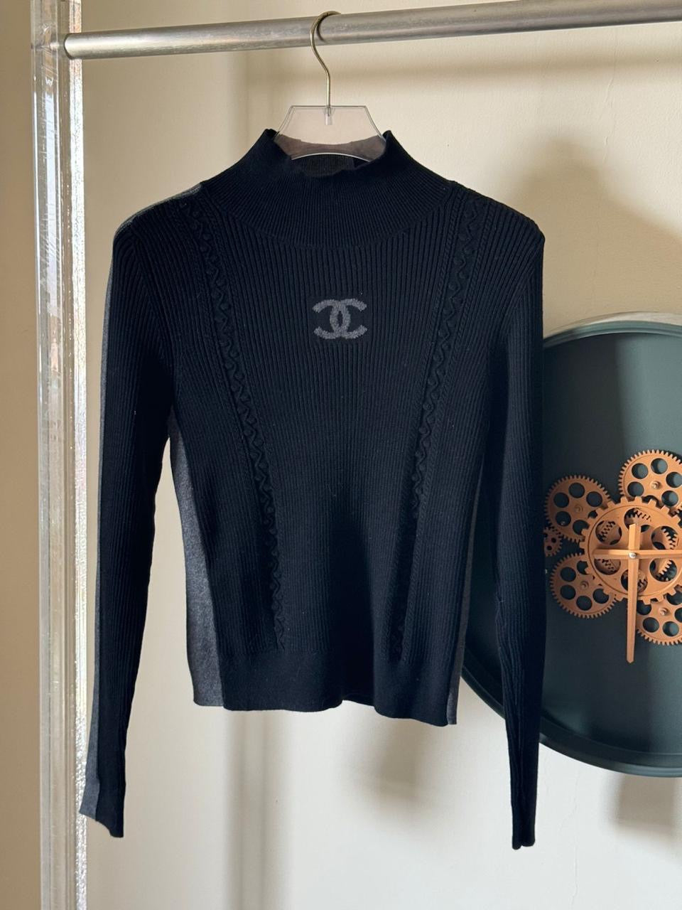 Chanel sweater