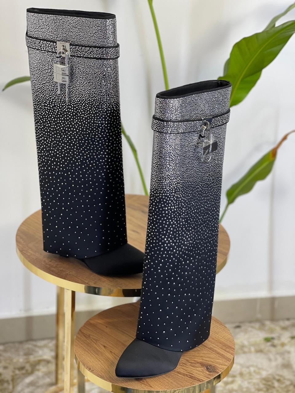 Guvenchy boots