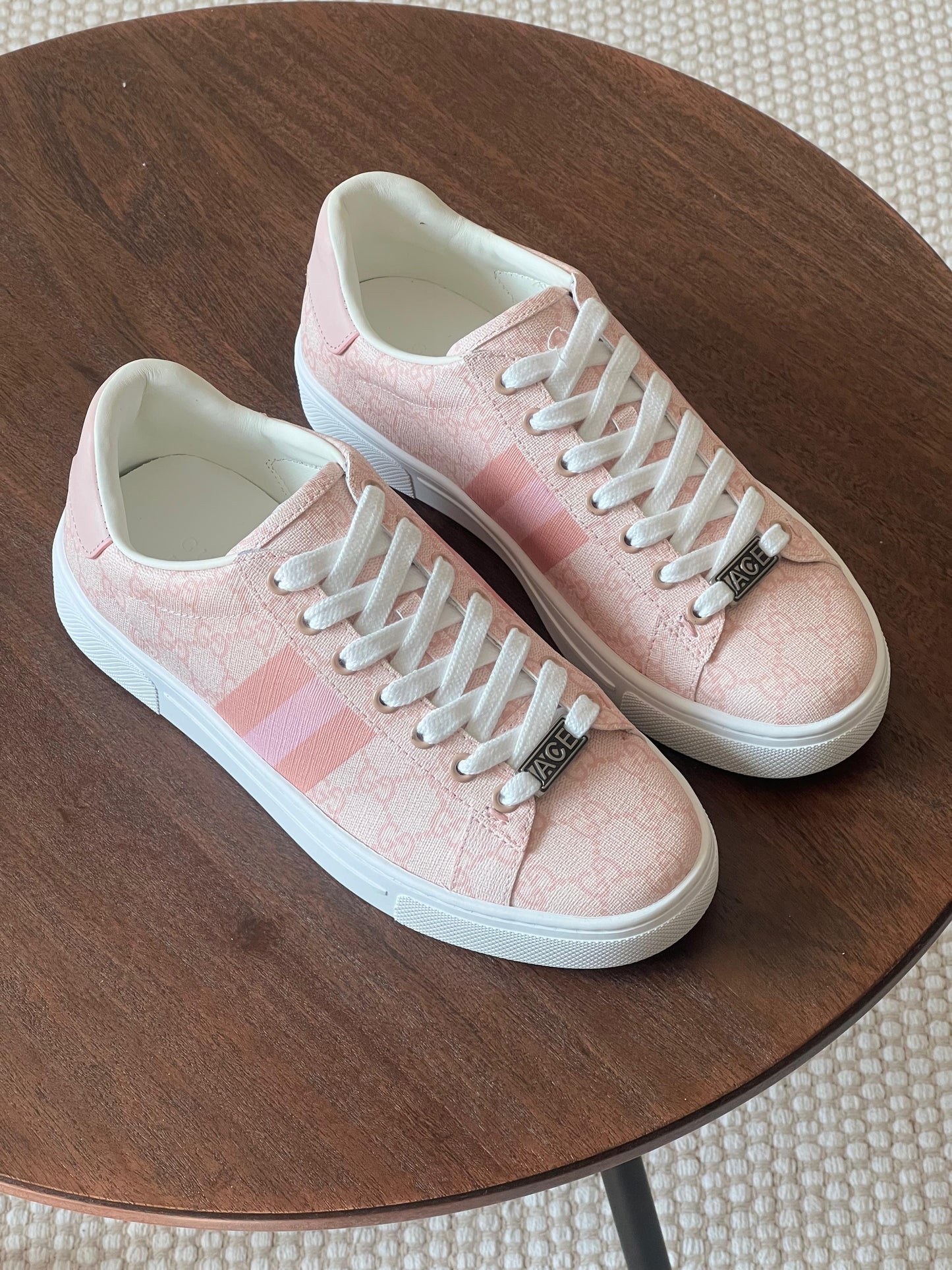 Gucci sneakers