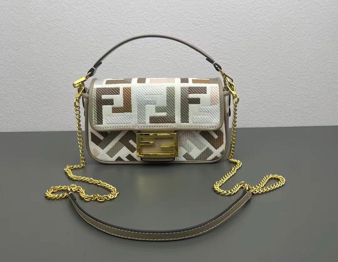 Fendi bag mini