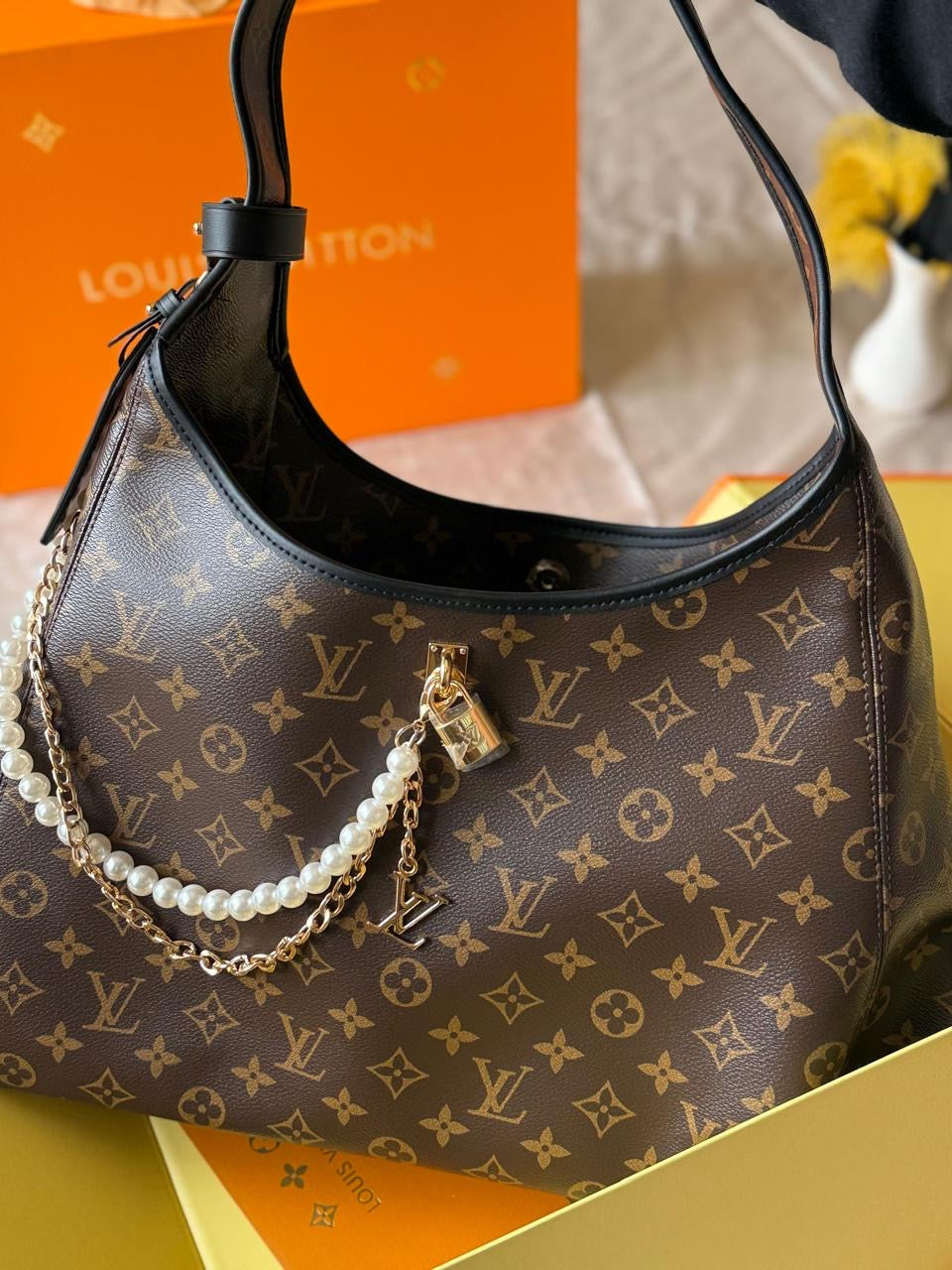 Lv bag tote