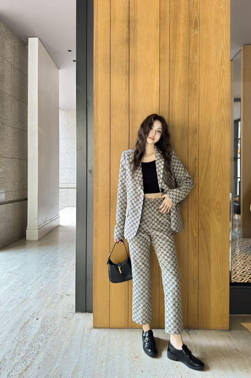 Gucci suit- clothes set