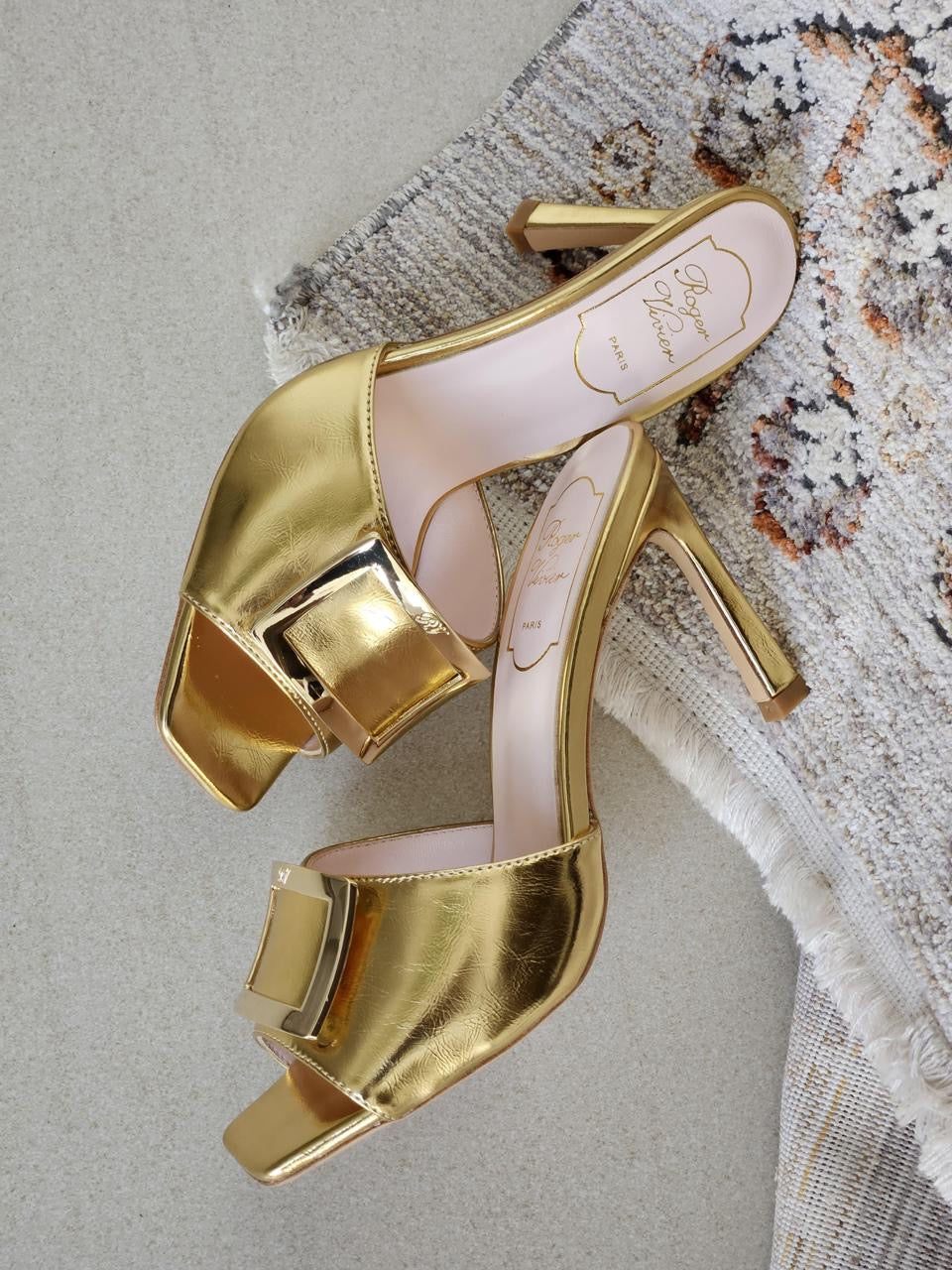 Roger vivier sandals heels gold
