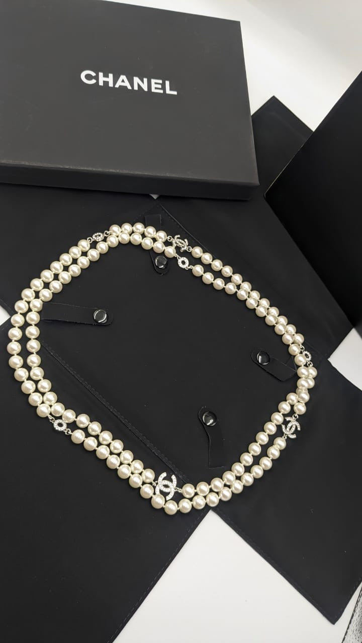 Chanel necklace - pearl long