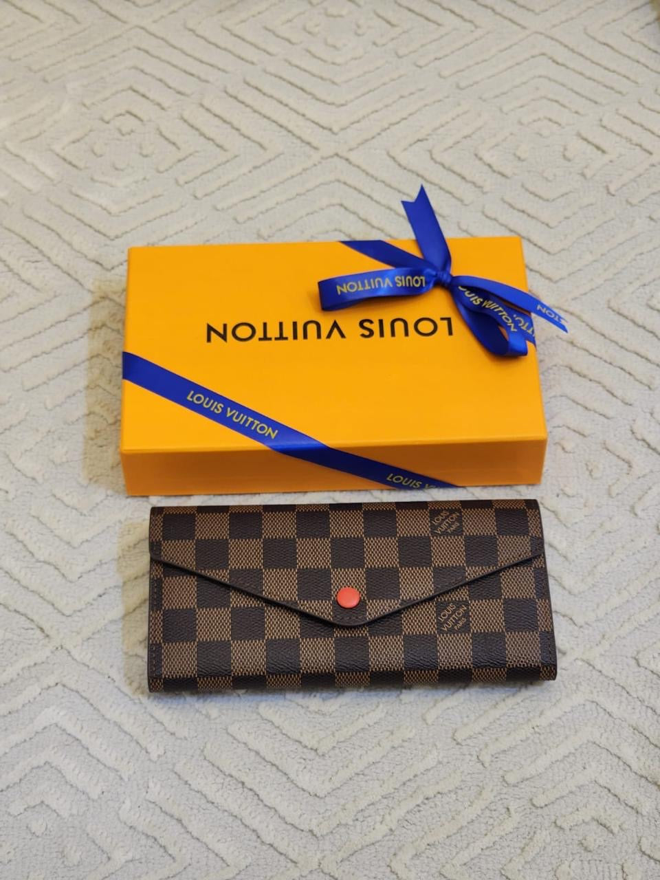 Lv wallet