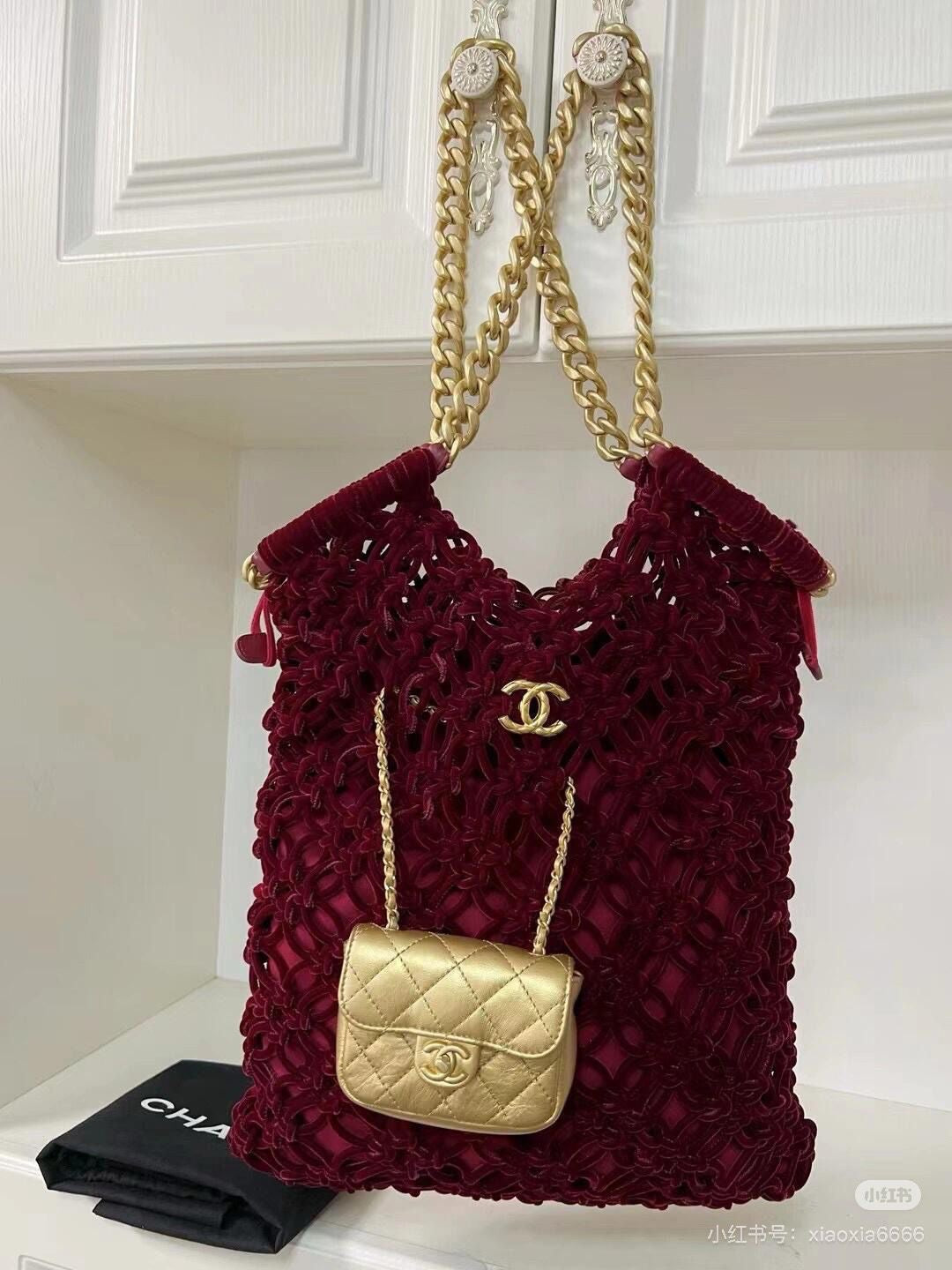 Chanel bag - tote velvet