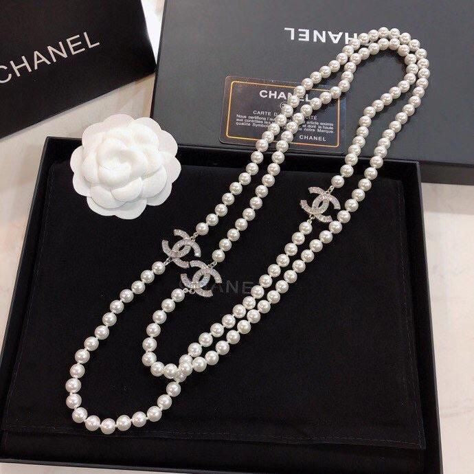 Chanel necklace - pearl long