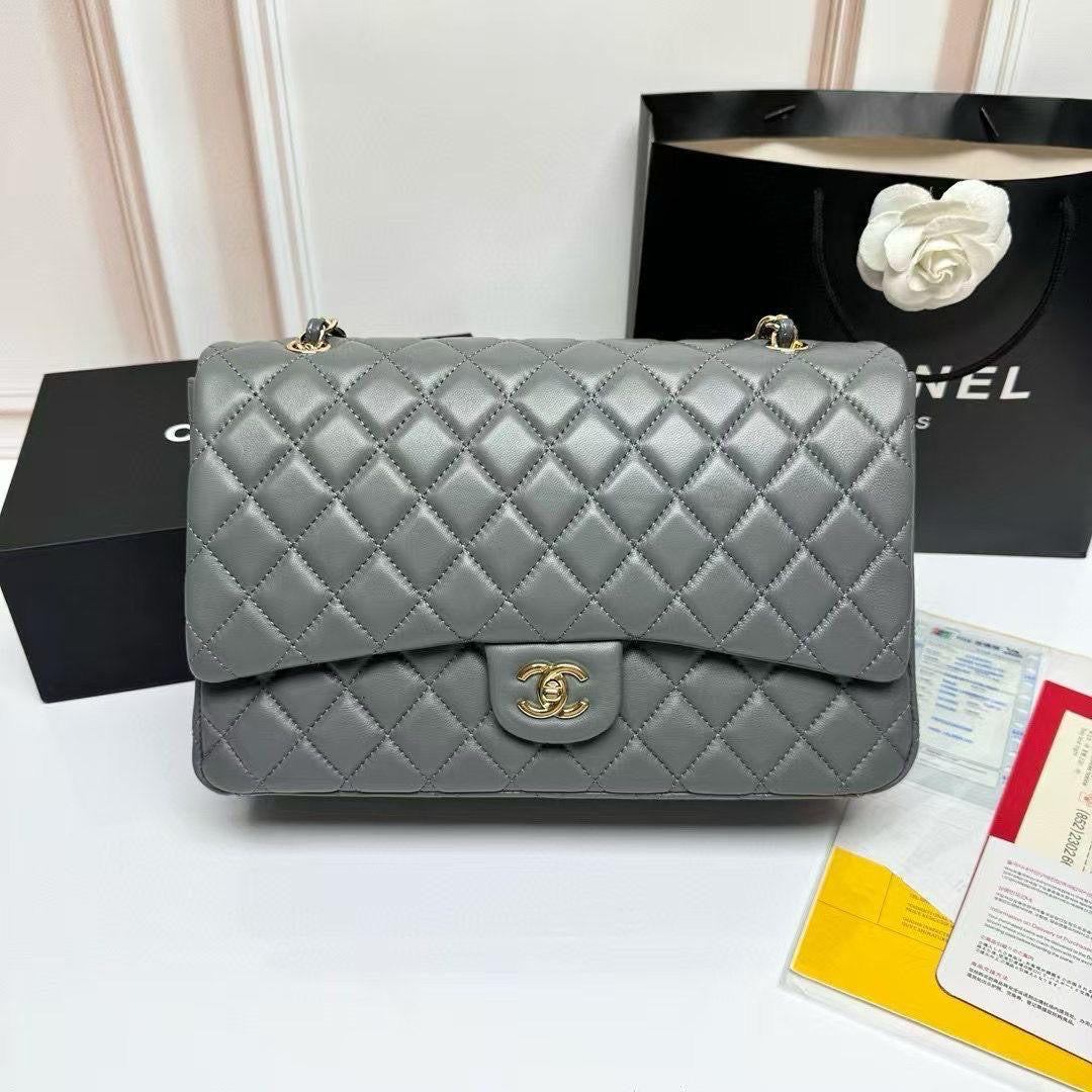 Chanel bag 30 cm