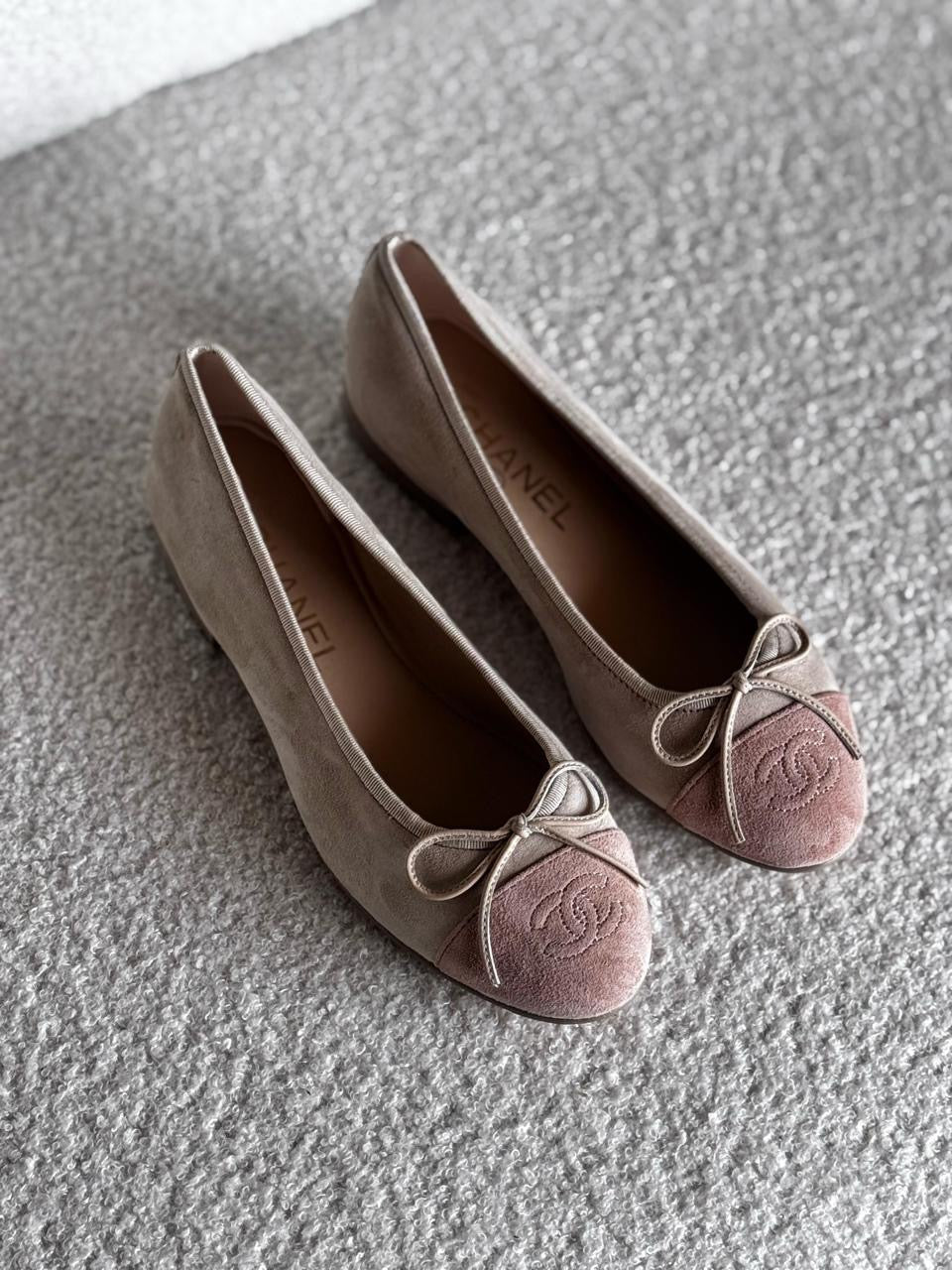Chanel ballerina suede