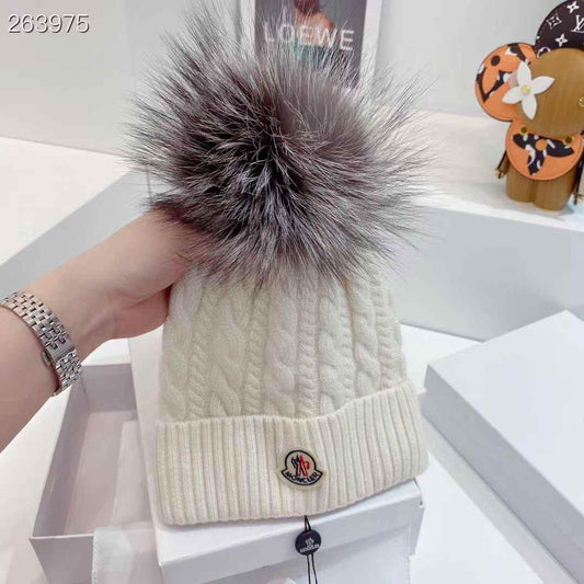 Moncler hat