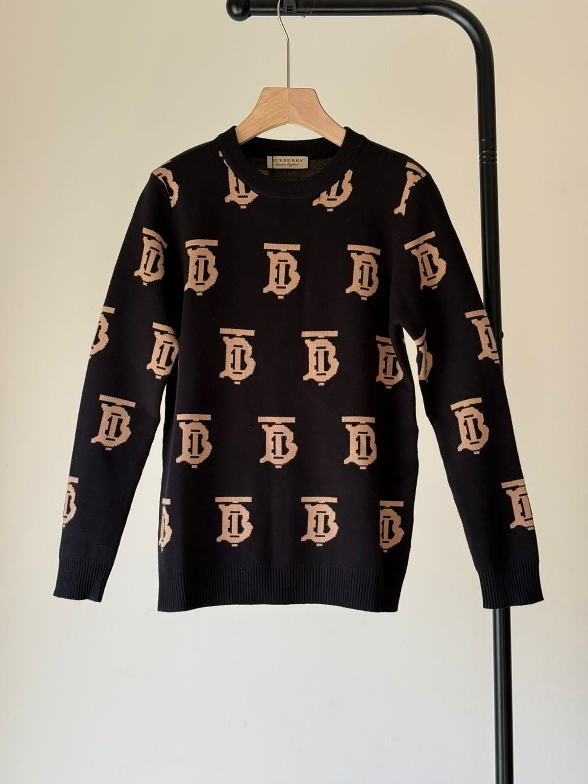 Burberry sweater