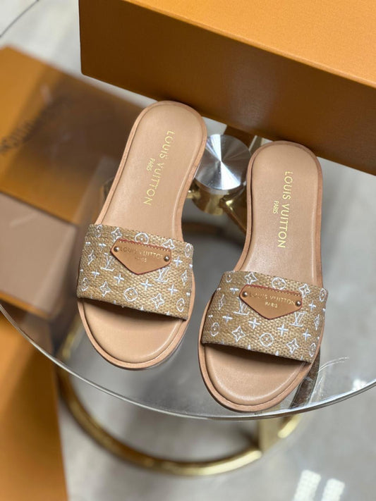 Lv slippers