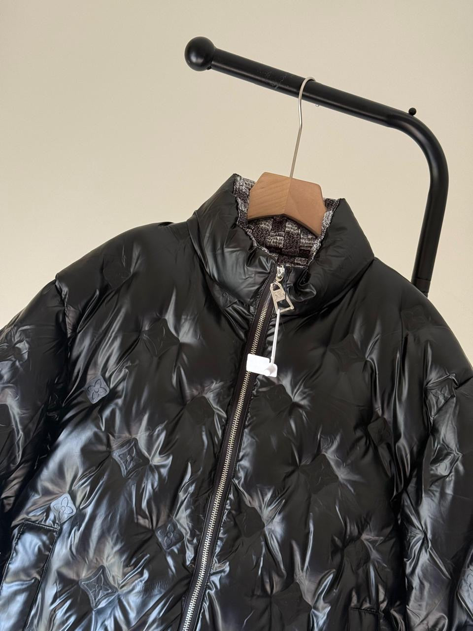 Lv jacker