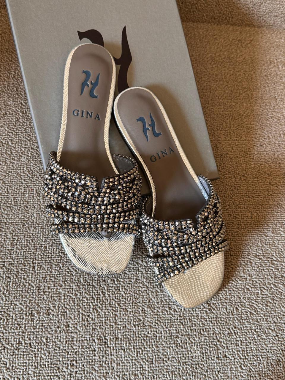 Gina slippers
