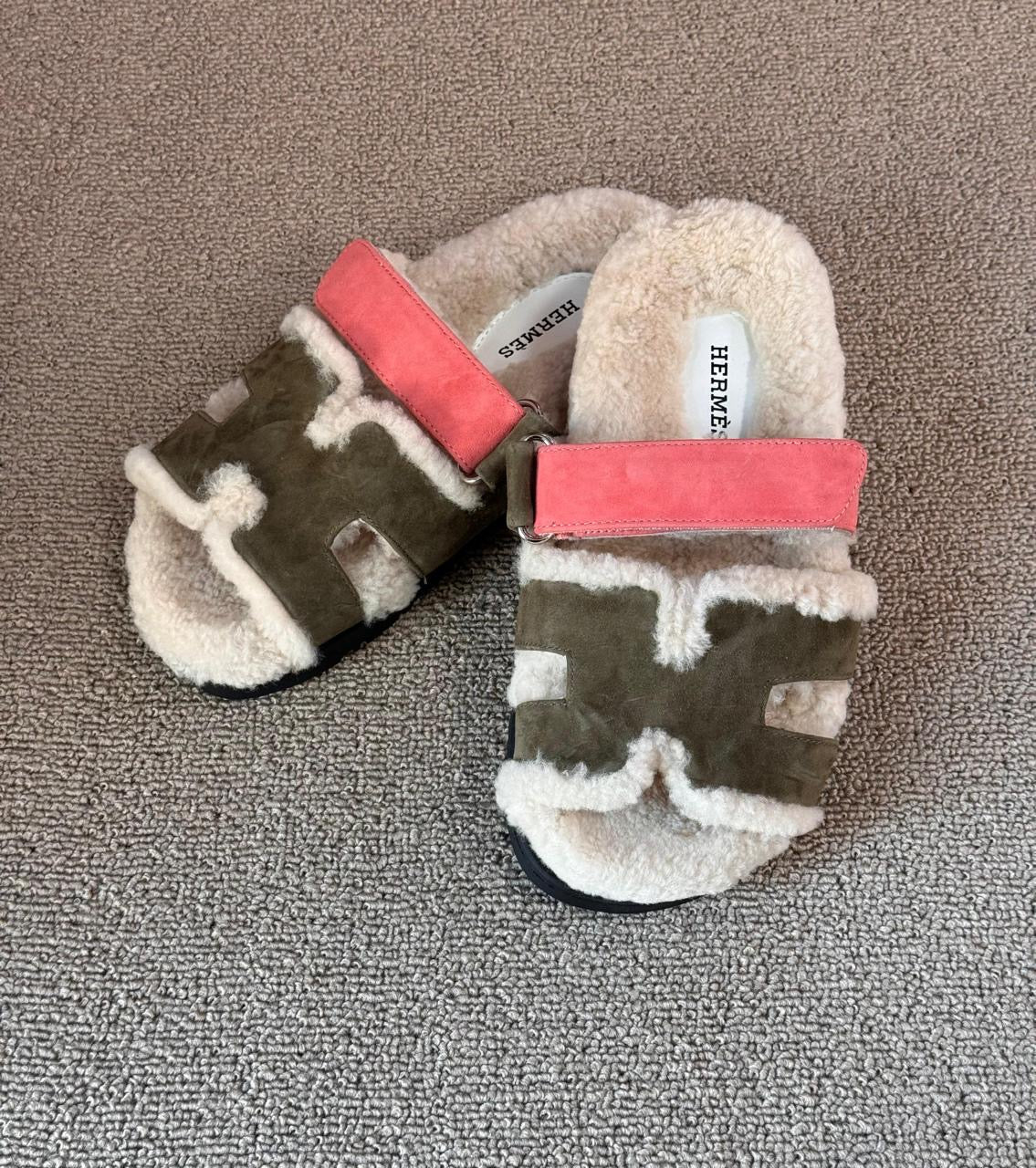 Hermes slippers chypre with fur