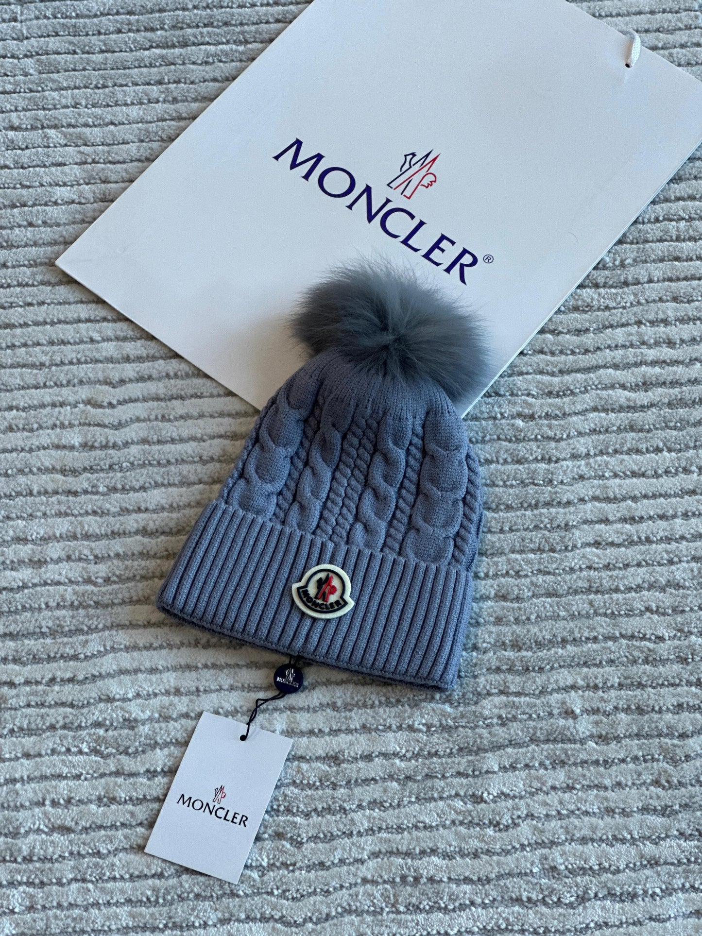 Moncler hat