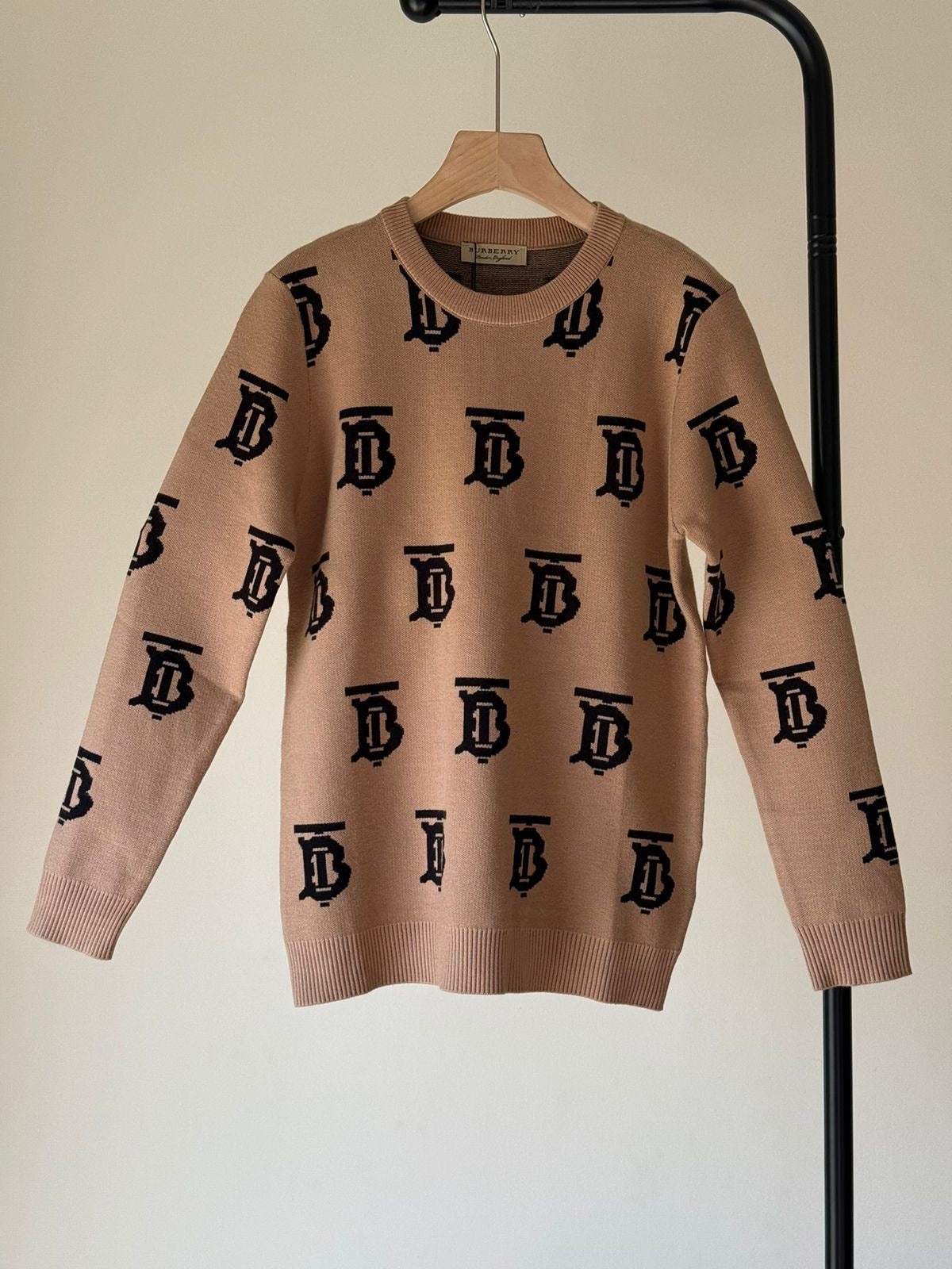 Burberry sweater