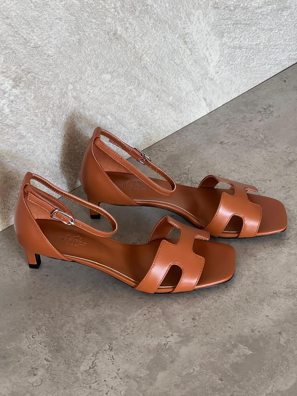 Hermes sandals heels