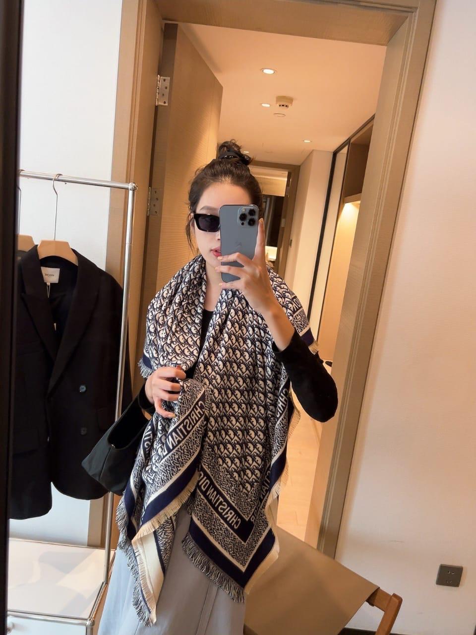 Dior scarf