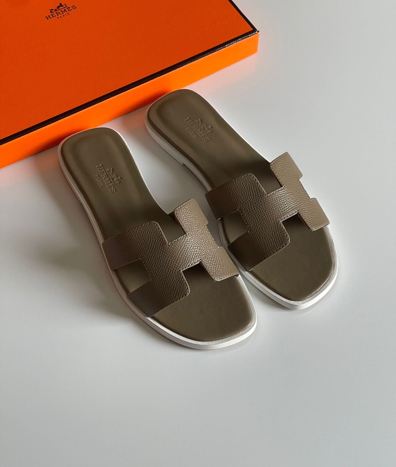 Hermes slippers