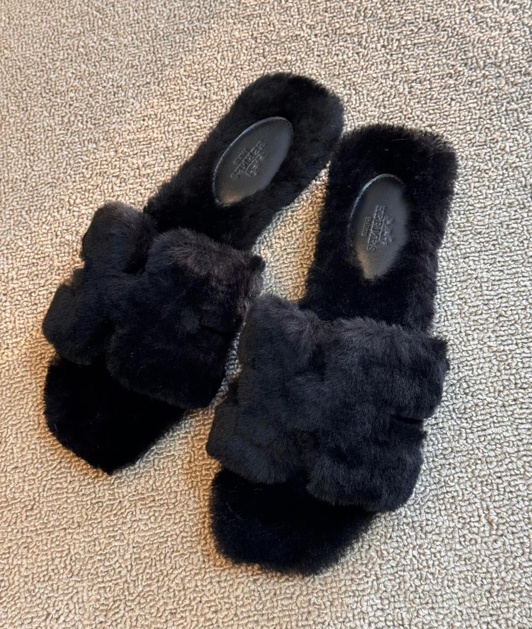 Hermes slippers with fur