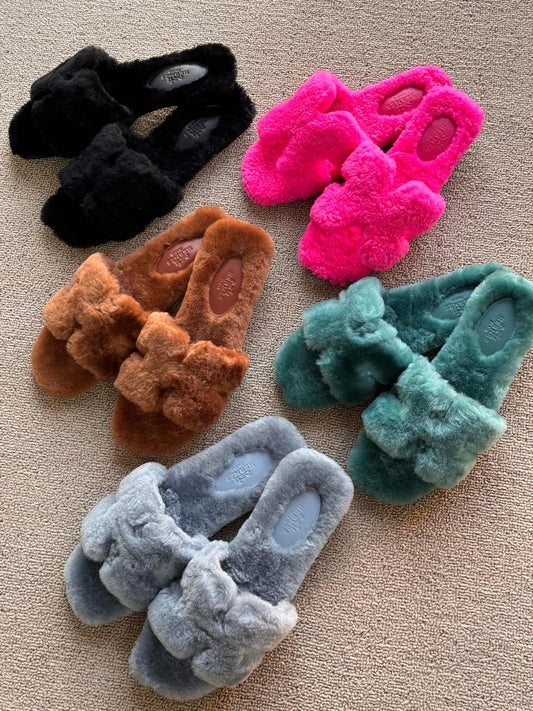 Hermes slippers with fur