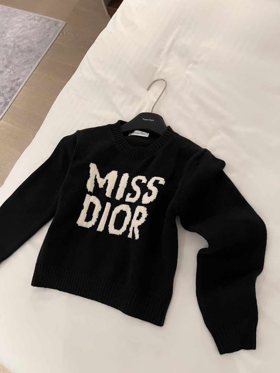 Dior sweater