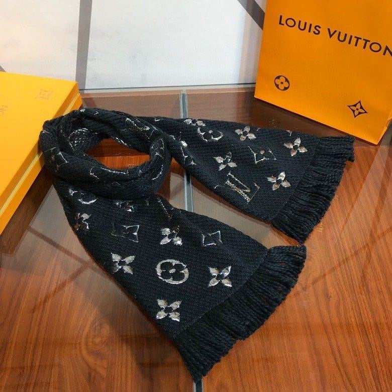 Lv scarf