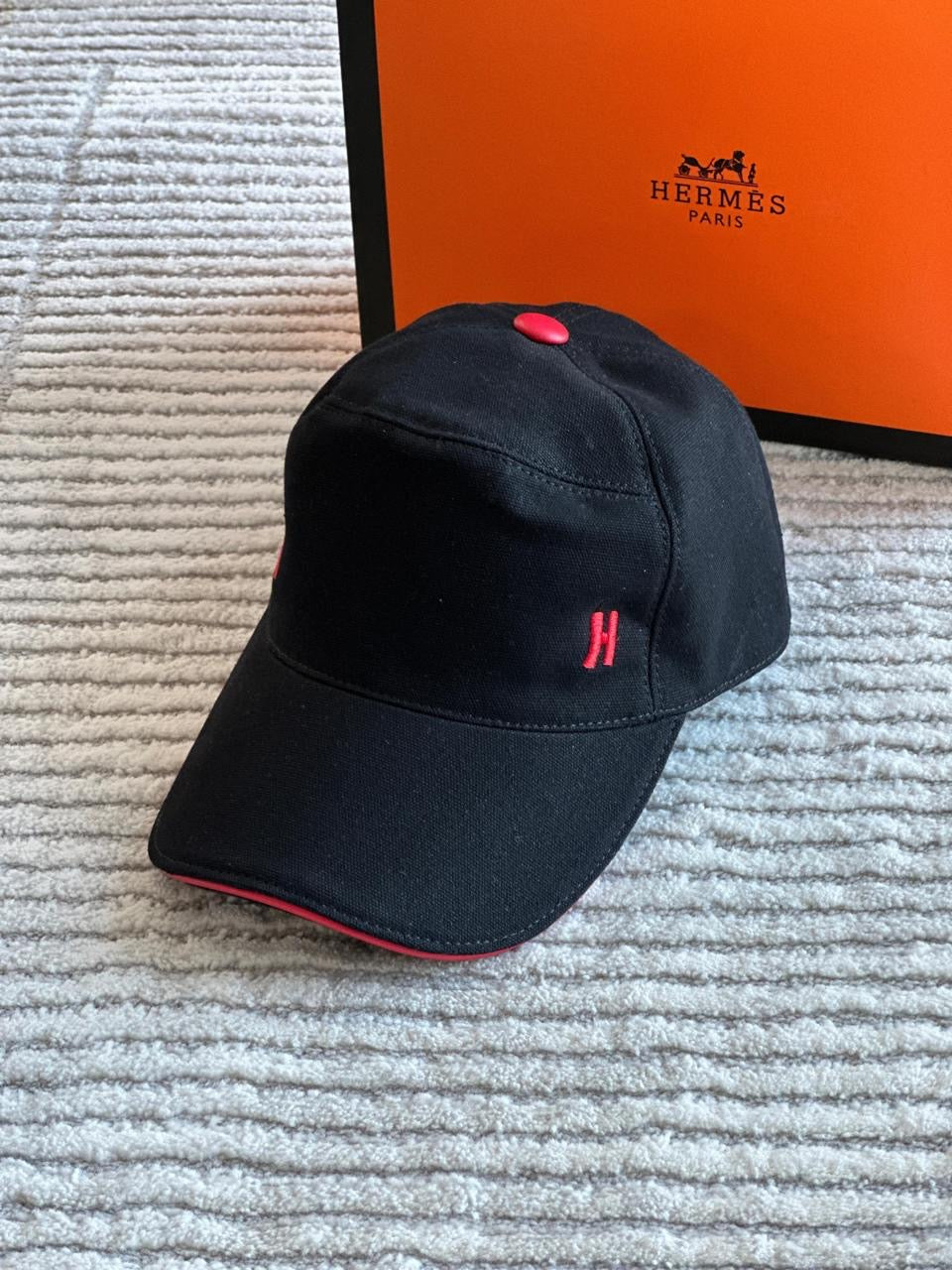 Hermes cap
