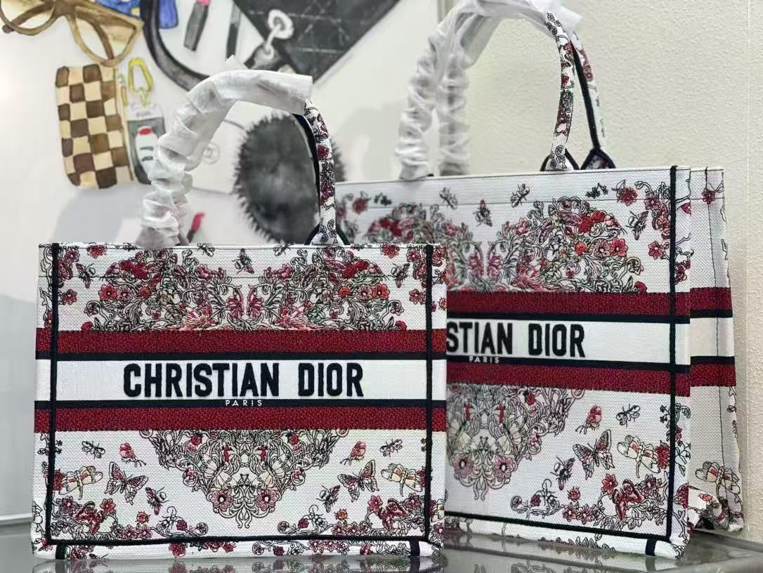 Lady dior bag