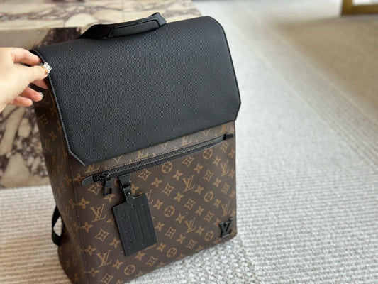 Lv bag - backpack