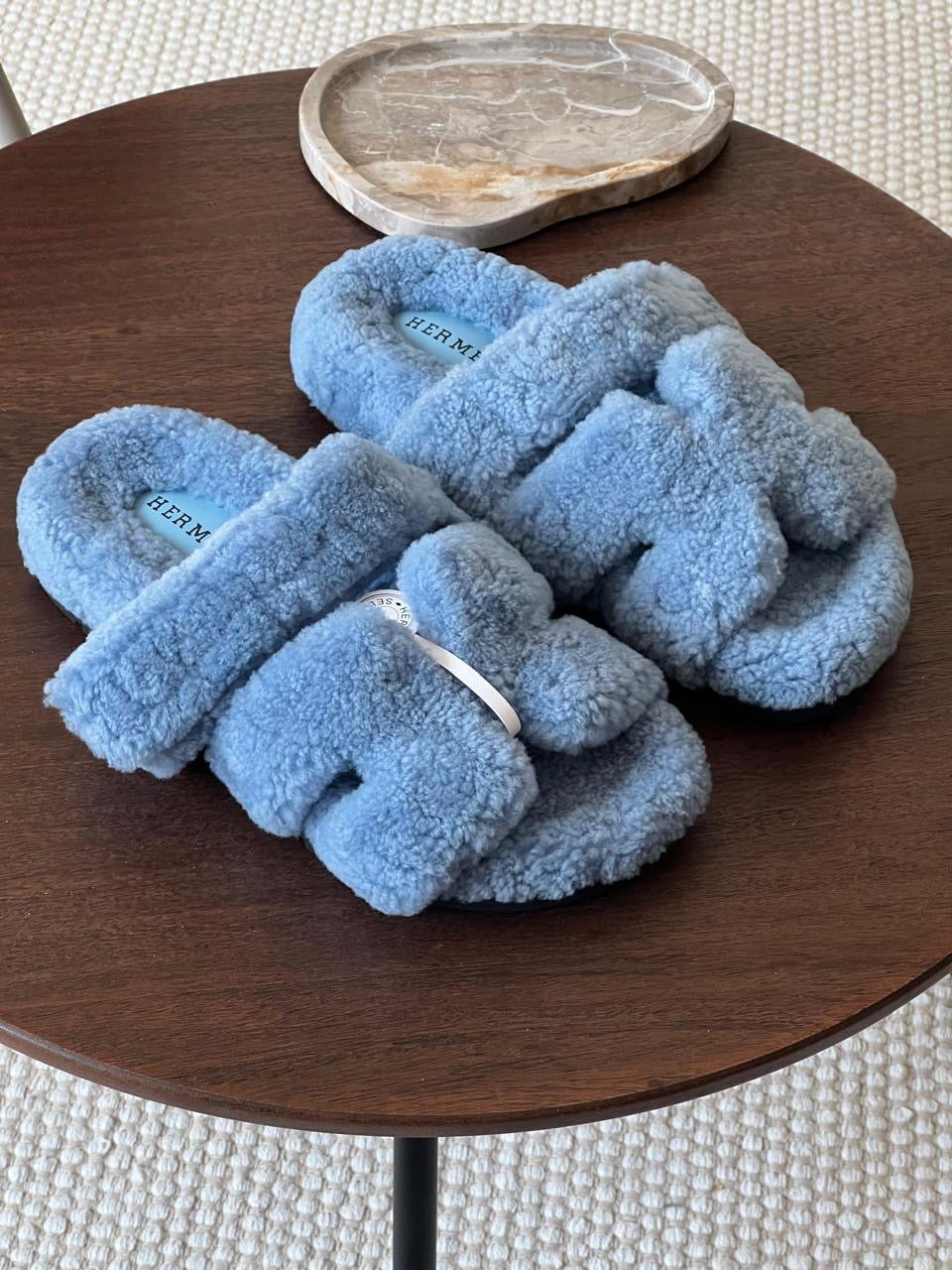 Hermes slippers chypre with fur