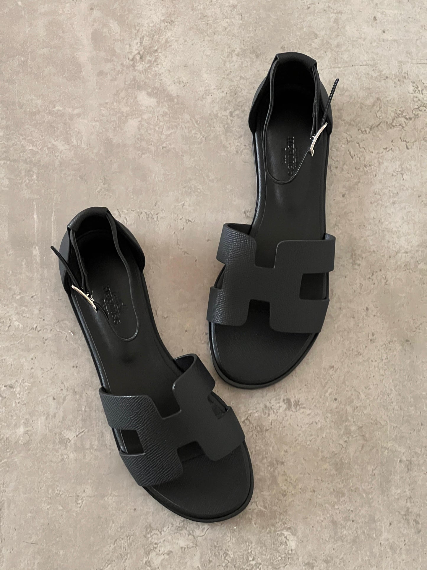 Hermes sandals. - hermes slippers