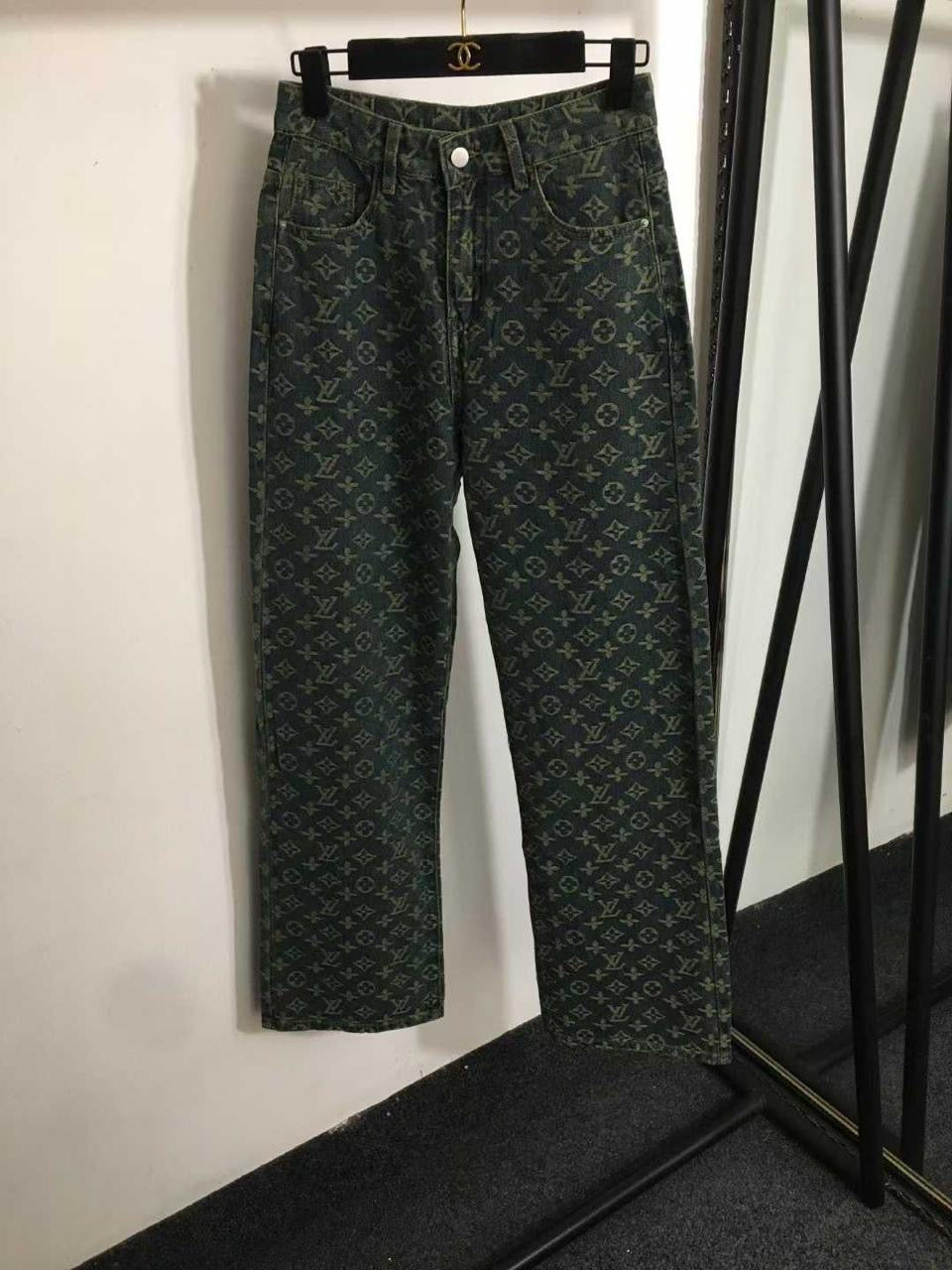 Lv pants