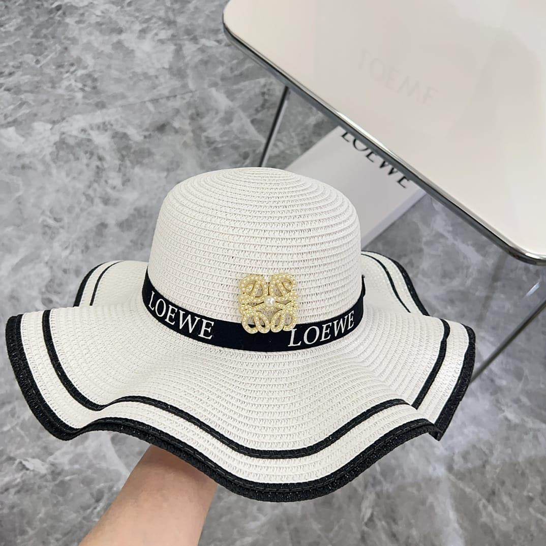 Loewe hat