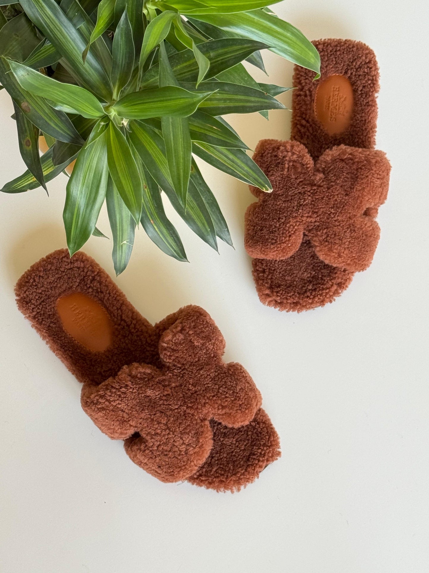 Hermes slippers with fur