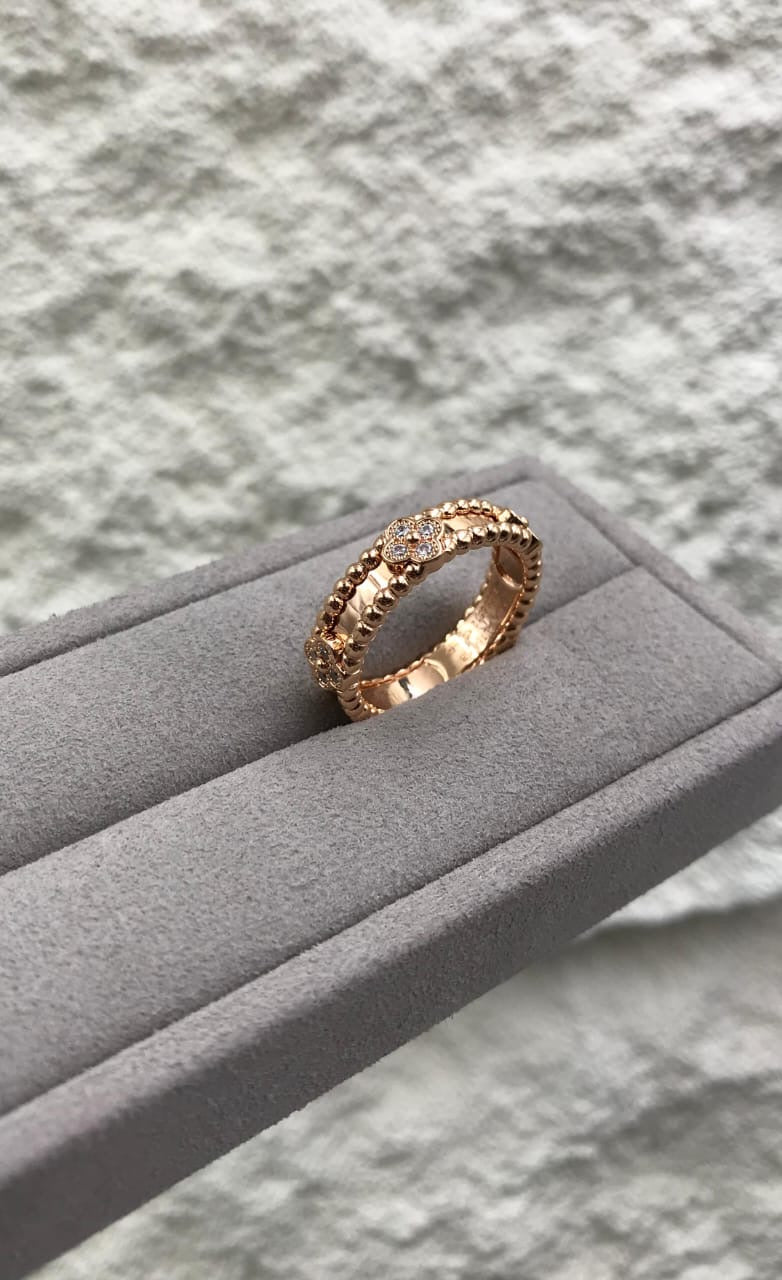 Van cleef ring