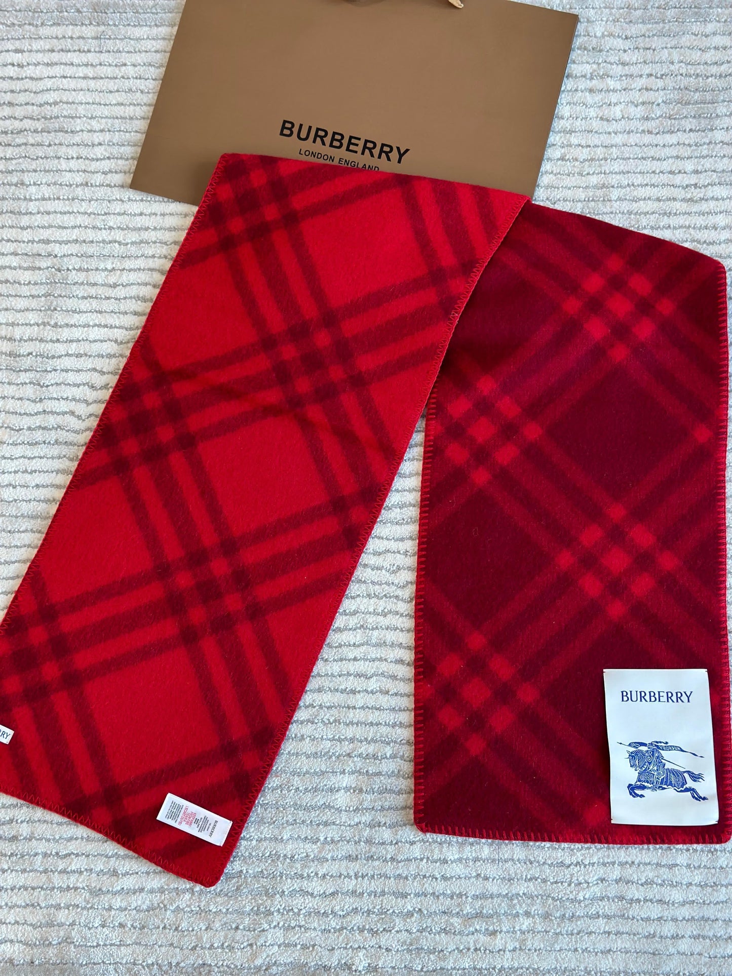 Burberry scarf 180 x30 cm