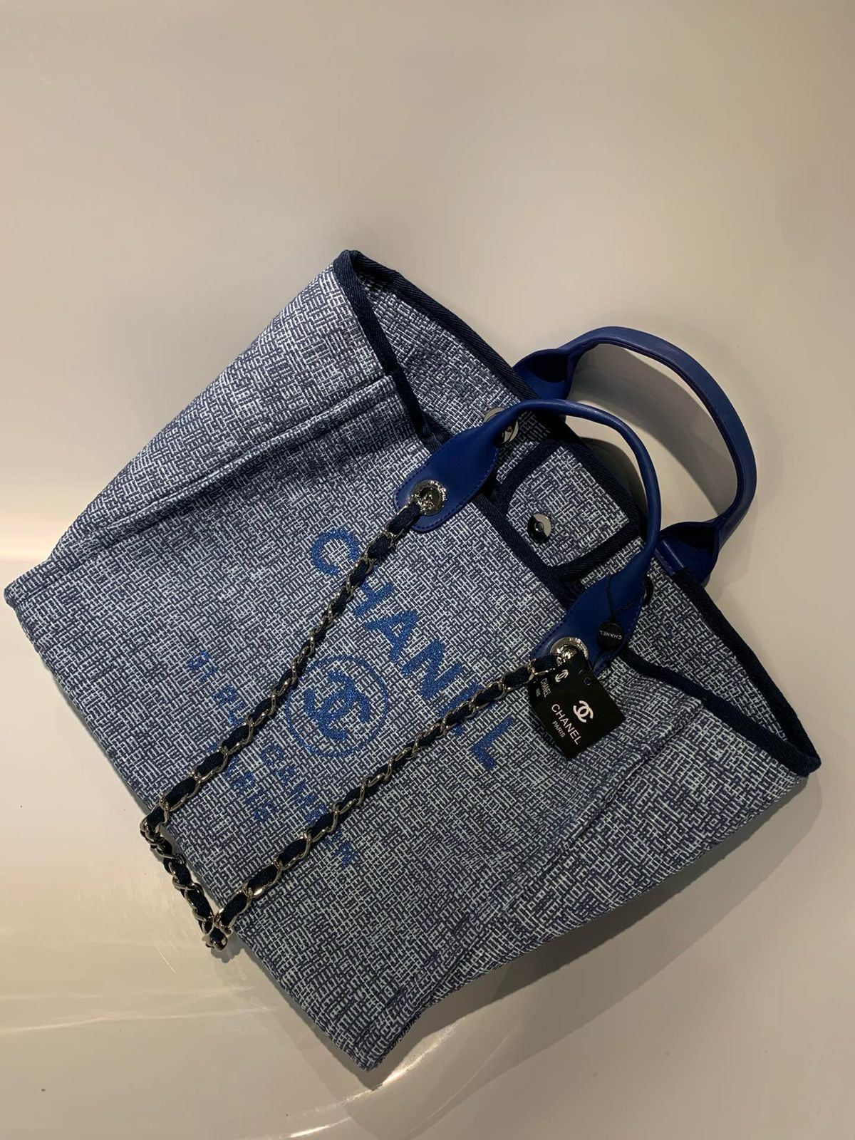 Chanel bag tote