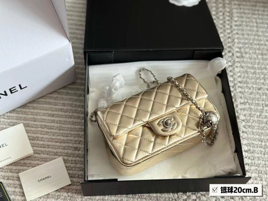 Chanel bag gold