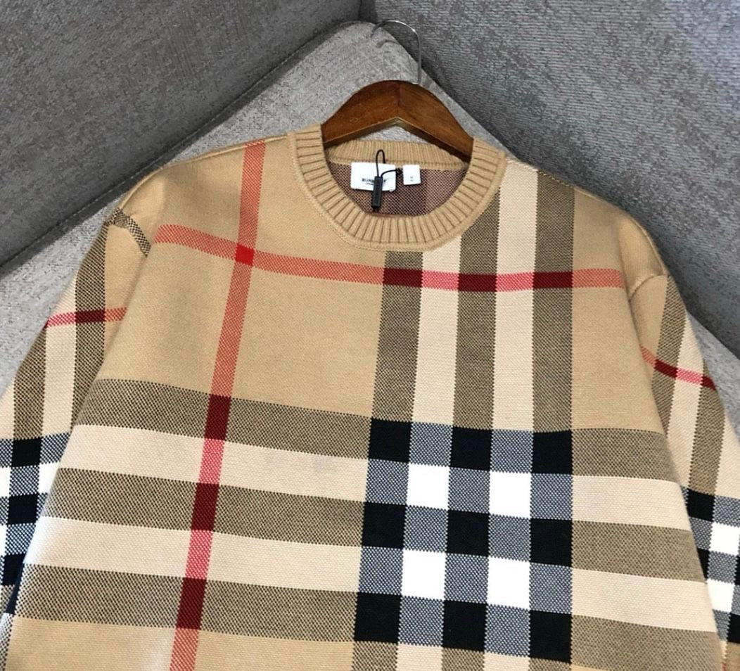 Burberry sweater