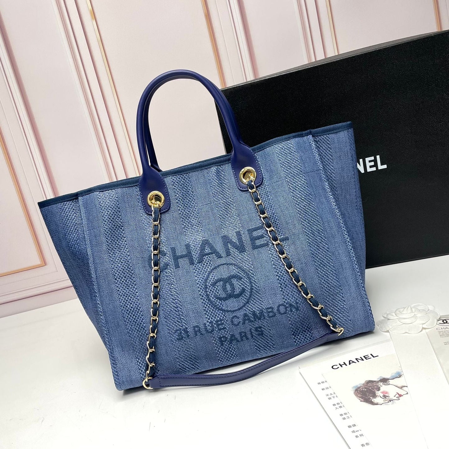 Chanel bag tote