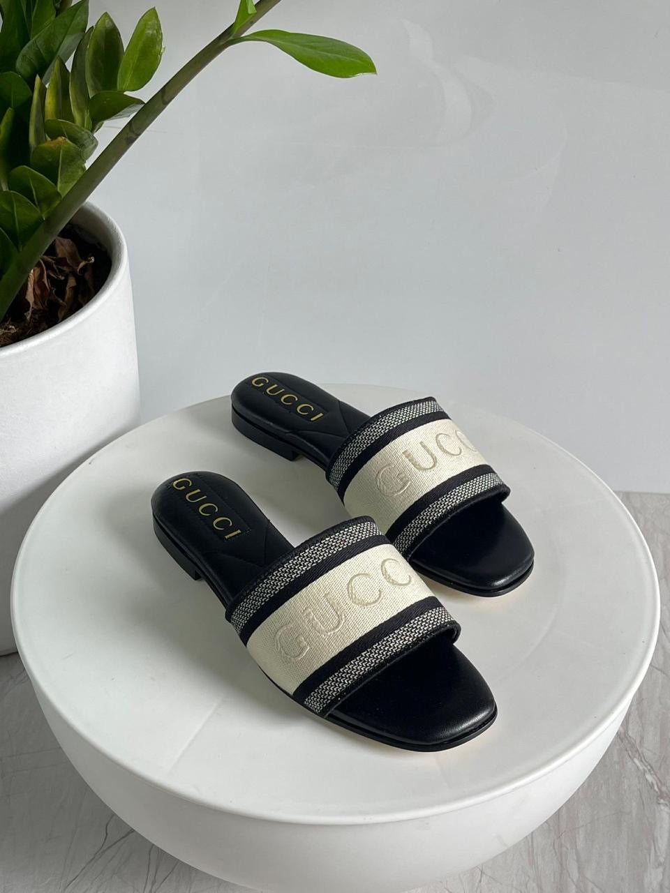 Gucci slippers