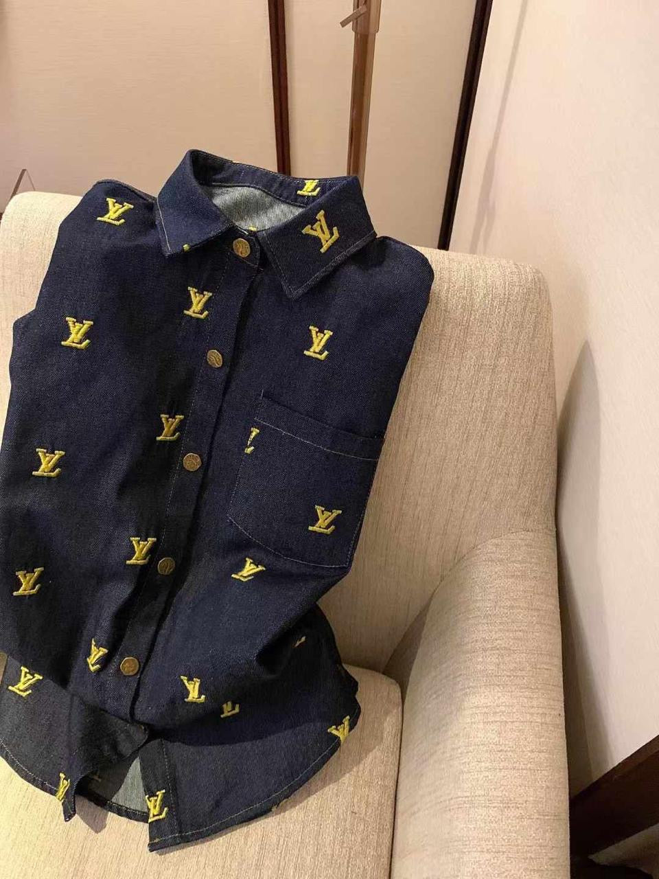 Lv shirt